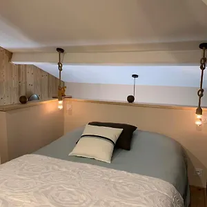 https://la-pouilly-le-monial.hotels-rhonealpes.com