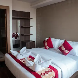 Hotel Kusum Airport